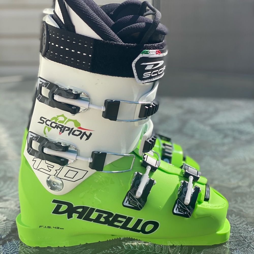 Dalbello | Women’s Ski Boot | size 26
